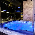 Zlote Piaski, Basen, Sauna,jacuzzi, Rolmasazer Ubytování v soukromí *