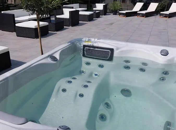 Zlote Piaski, Basen, Sauna,jacuzzi, Rolmasazer Habitación en casa particular